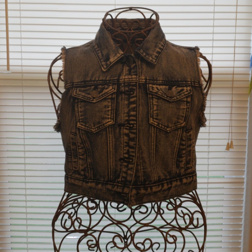Cut-off Jean Jacket